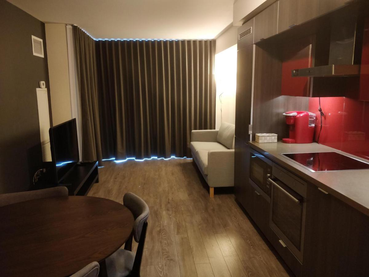 Entertainment District, Downtown Toronto, 1 Bed Den. Pure Comfort Toronto